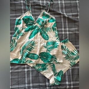 Leaf Print Satin Sleepwear Set